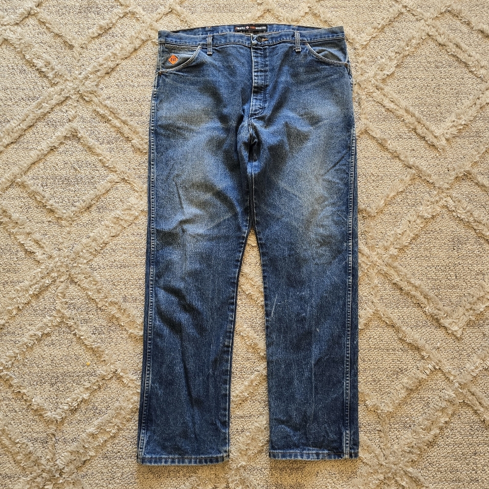 Men’s Wrangler Jeans Fire Resistant FR 13 Original Size 42x34 EUC